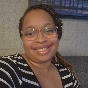 Meet your Posher, Valarie